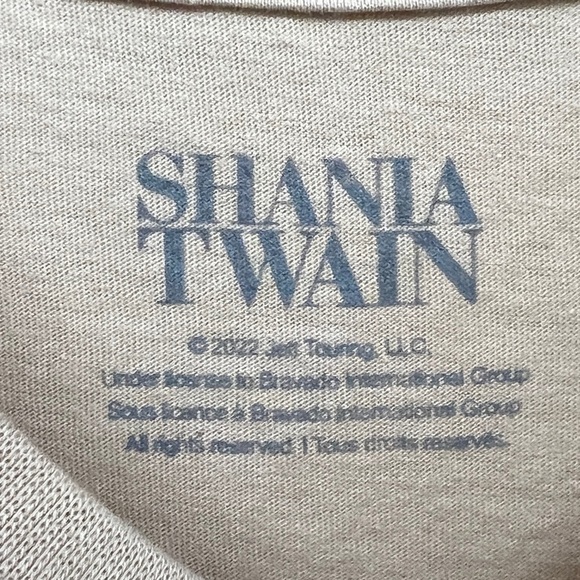 ☀️ SHANIA TWAIN  | THE WOMAN IN ME T-SHIRT | XS  #FML130031 - Picture 3 of 4